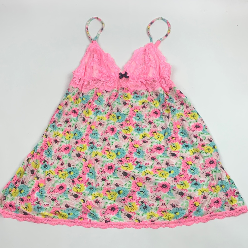 Victoria's Secret Bright Pink Floral Lingerie Lace Trim Adjustable straps Large
